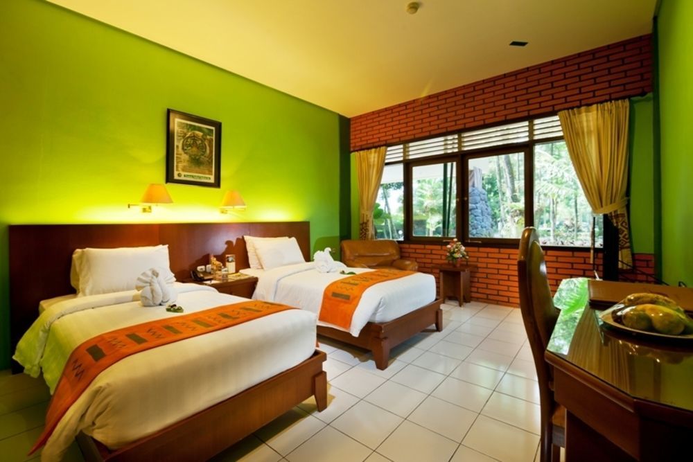 Royal Safari Garden Resort And Convention Bogor Exterior photo