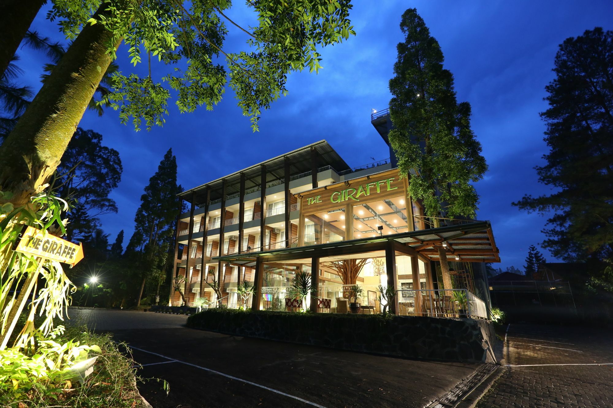 Royal Safari Garden Resort And Convention Bogor Exterior photo